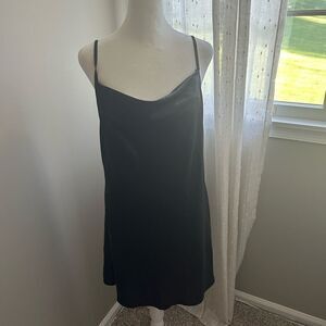 Women’s Black Ekouaer Nightgown Size Medium
